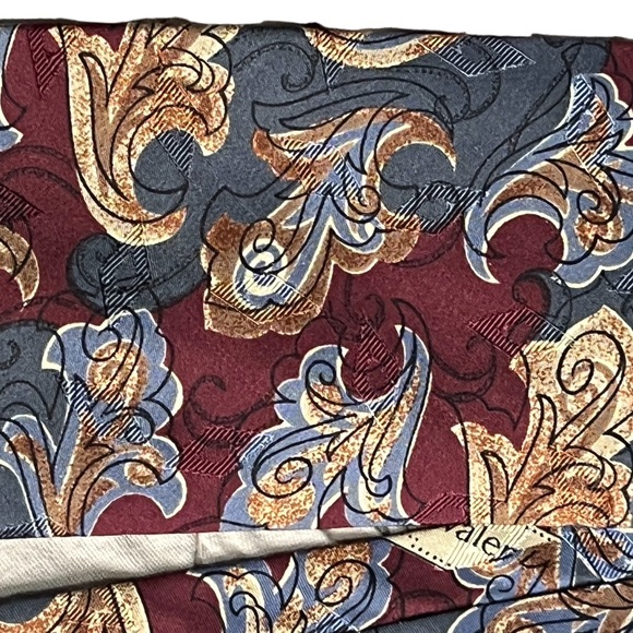 Vintage 80s Designer Valentino Silk Tie - Picture 2 of 5